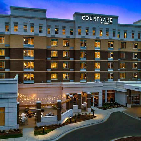 Courtyard By Marriott Raleigh Cary/Parkside Town Commons Hotel Екстериор снимка