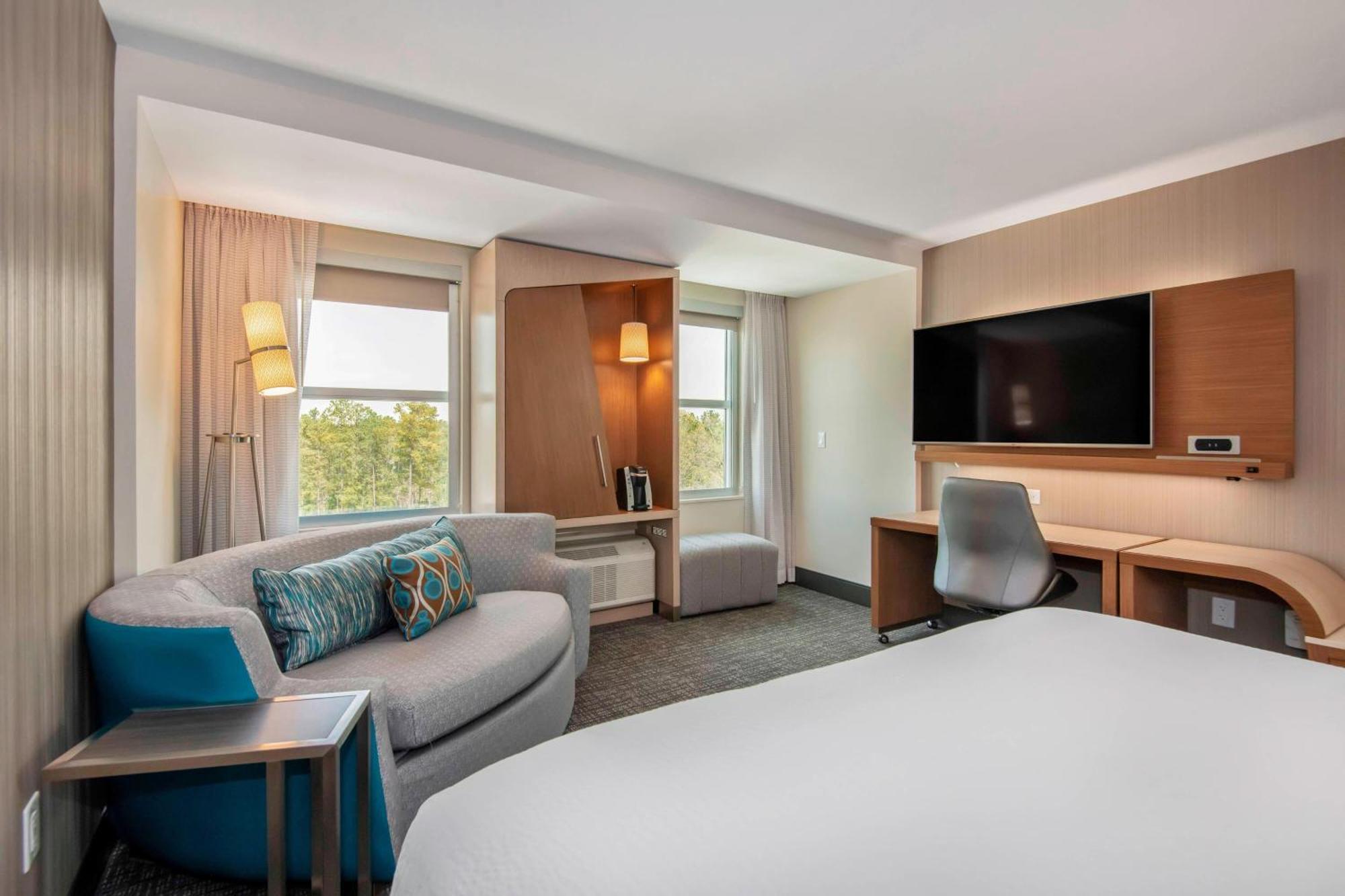 Courtyard By Marriott Raleigh Cary/Parkside Town Commons Hotel Екстериор снимка