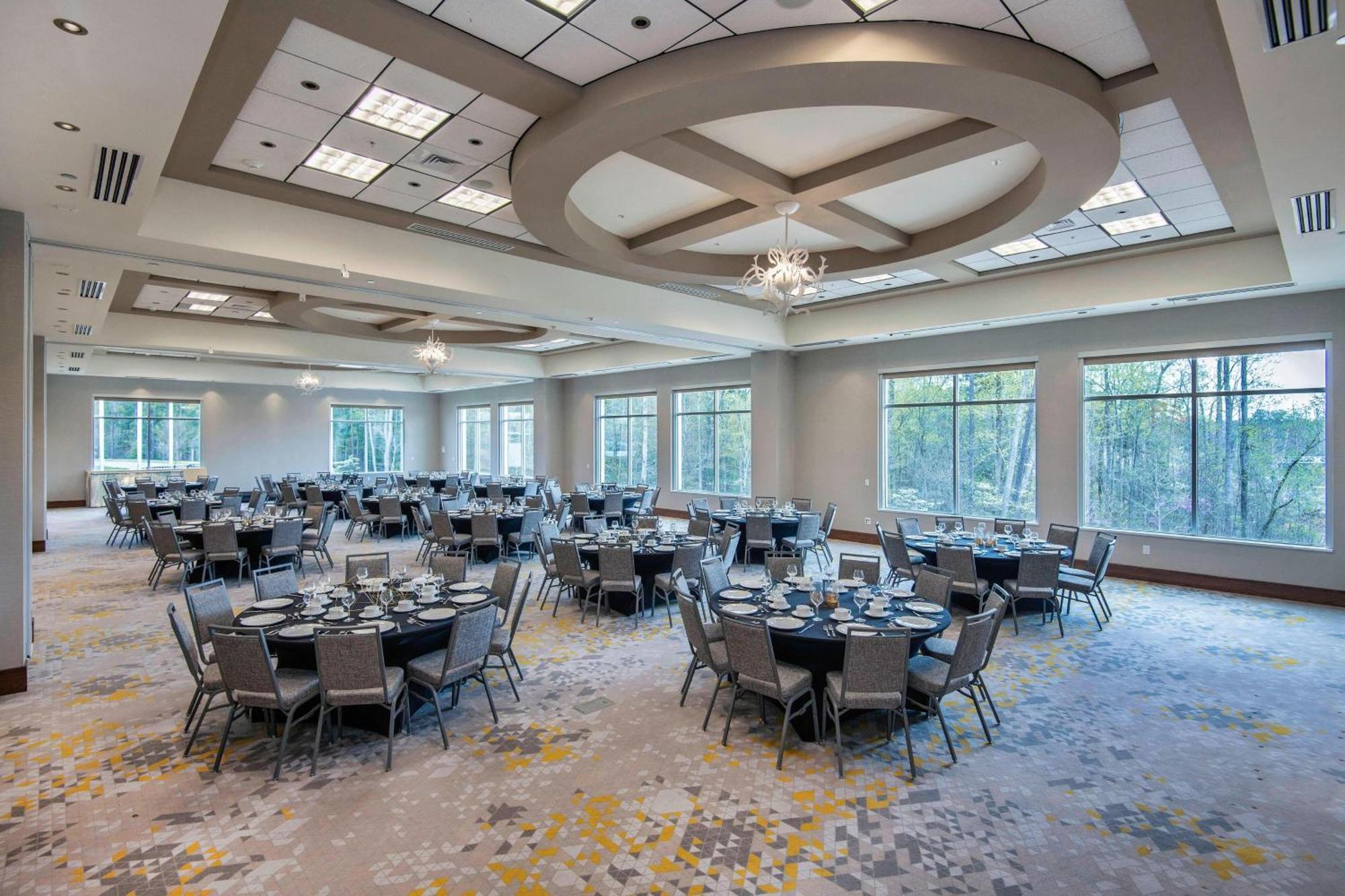 Courtyard By Marriott Raleigh Cary/Parkside Town Commons Hotel Екстериор снимка